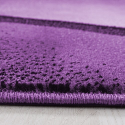 10652