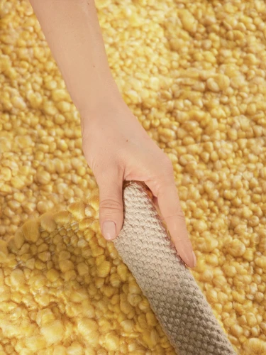 61033